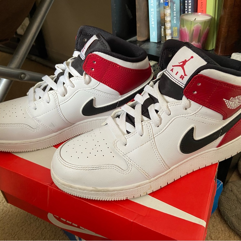 Air Jordan’s - Picture 4 of 4